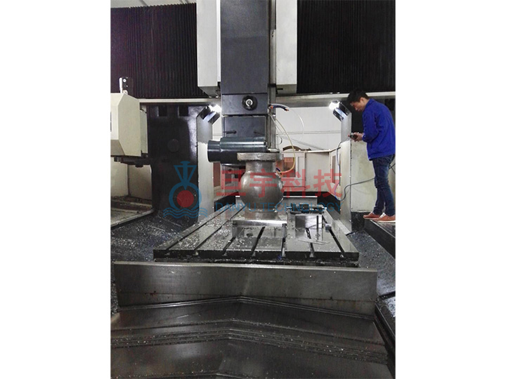 Longmen machining center